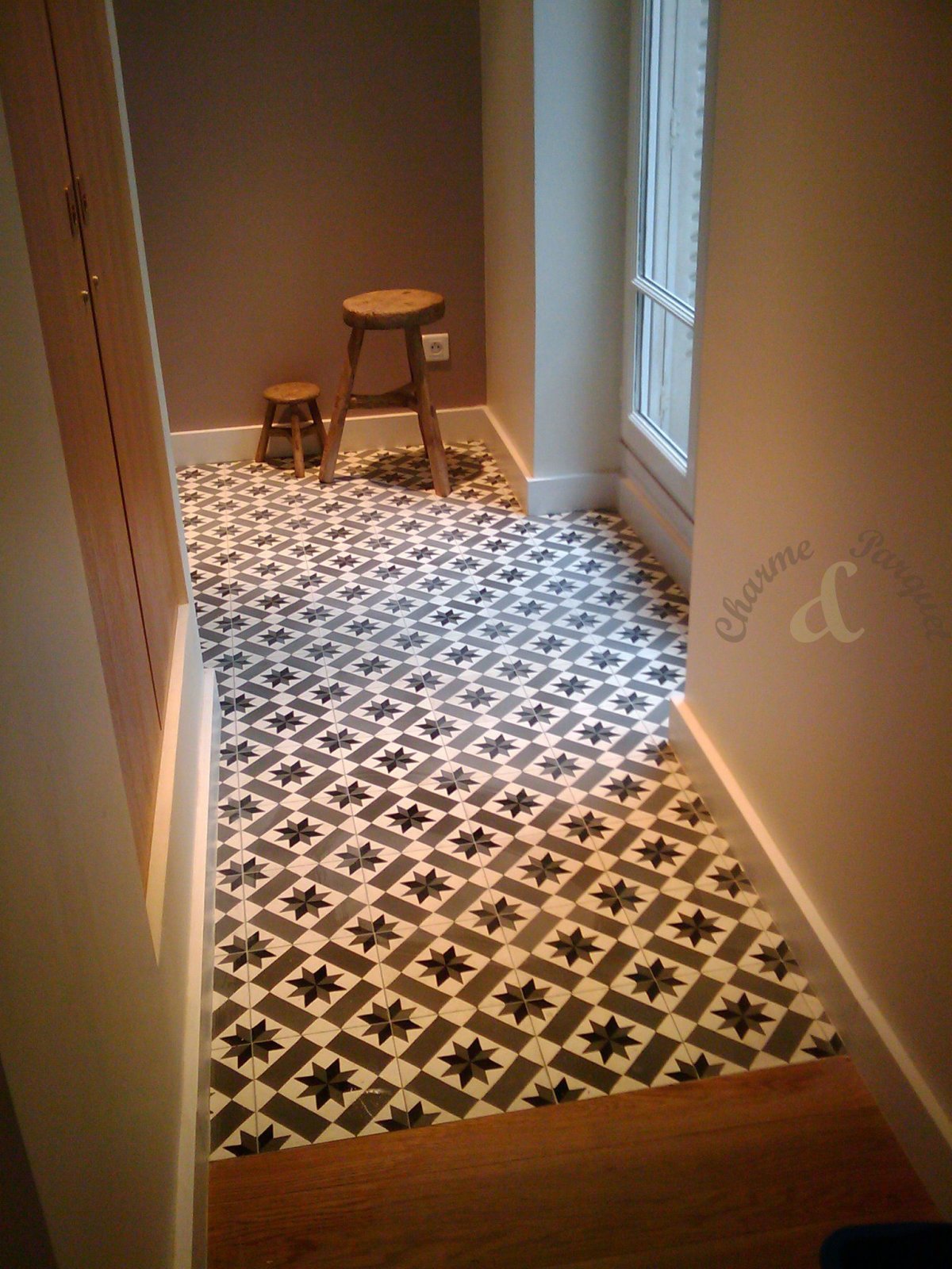 Мозаичная плитка в прихожей