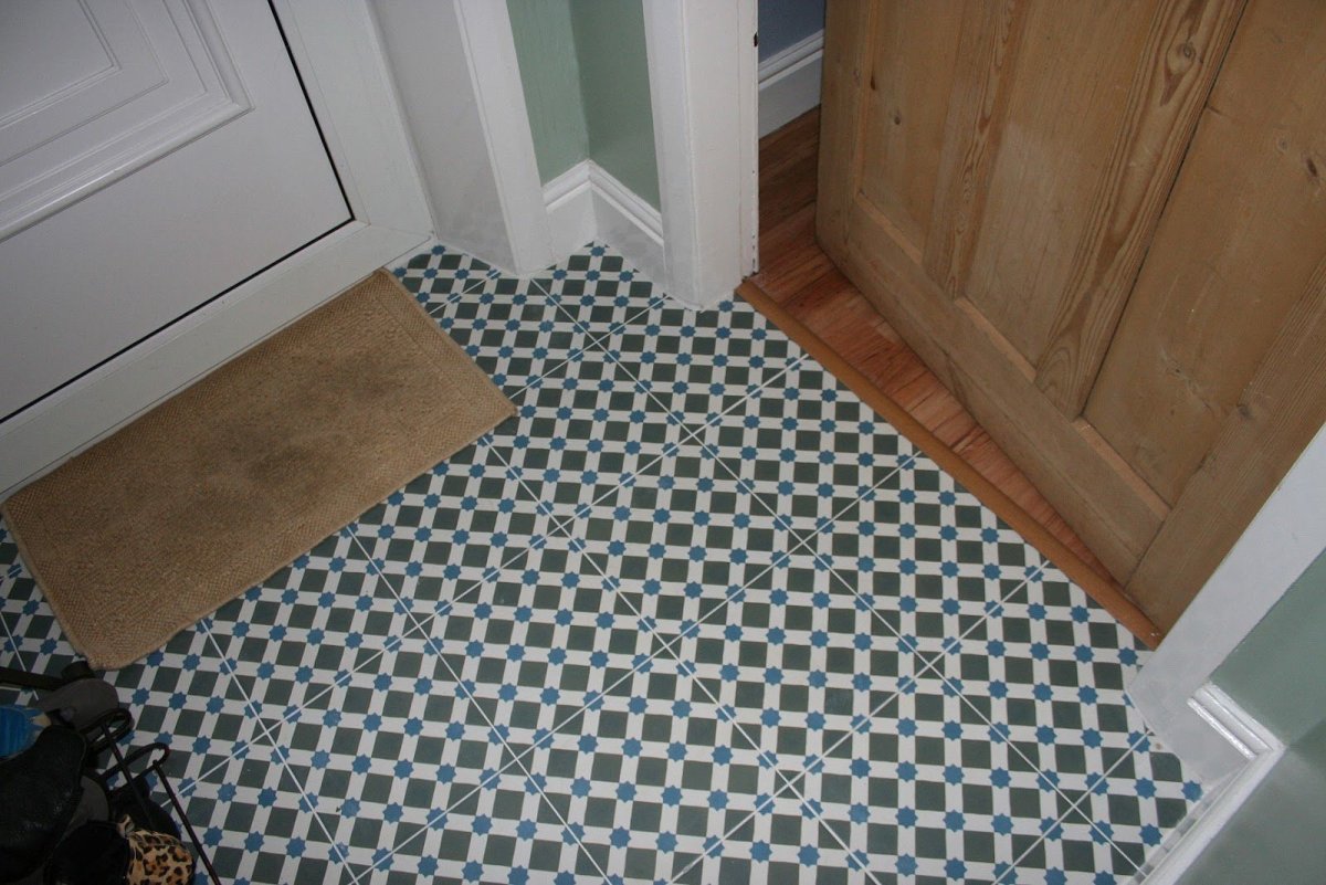 Коврик под плитку в прихожую