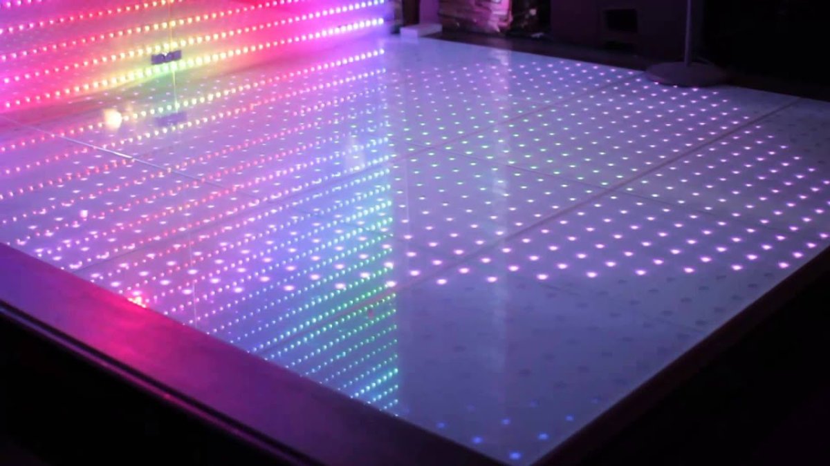 Светодиодный экран на полу
