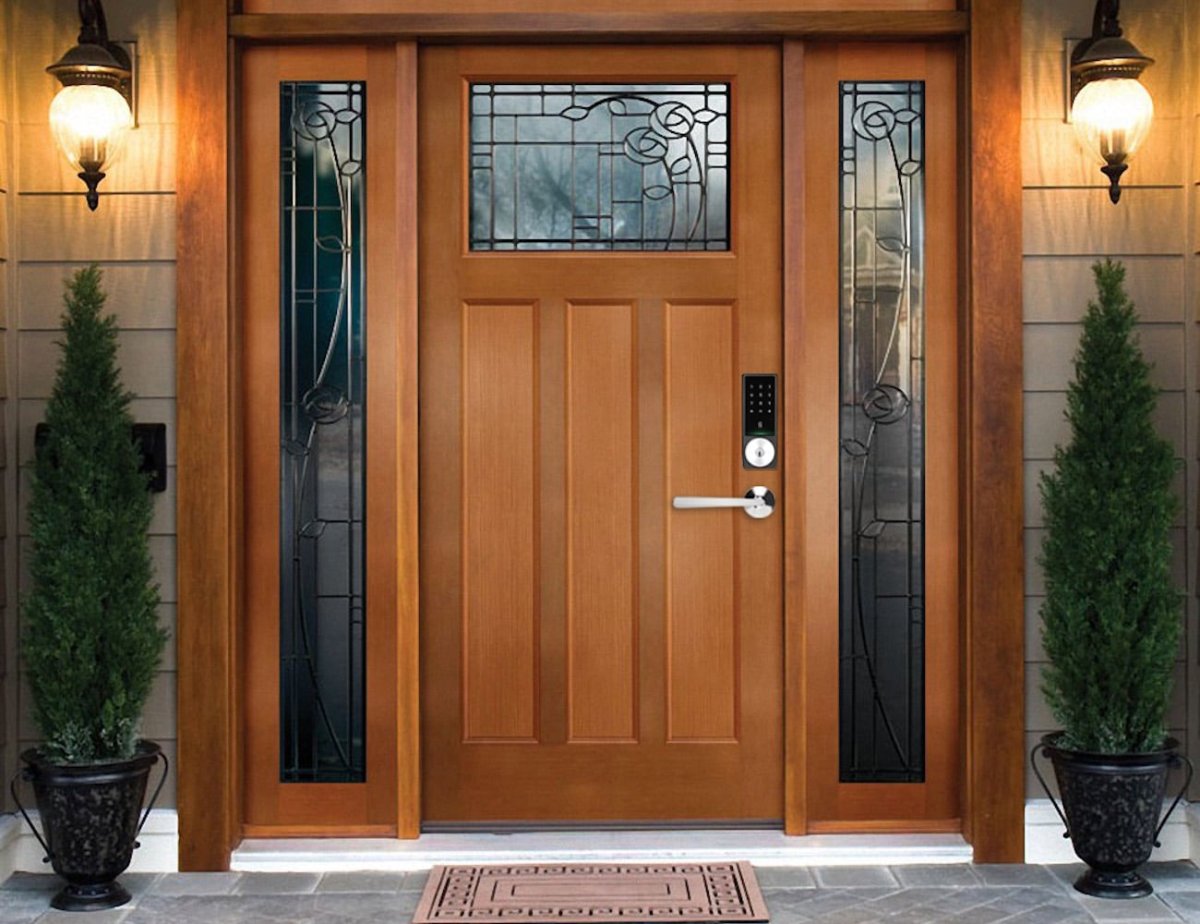 Входная дверь в дом