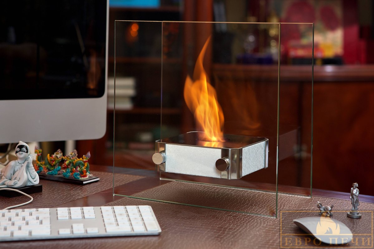 Камин в стене