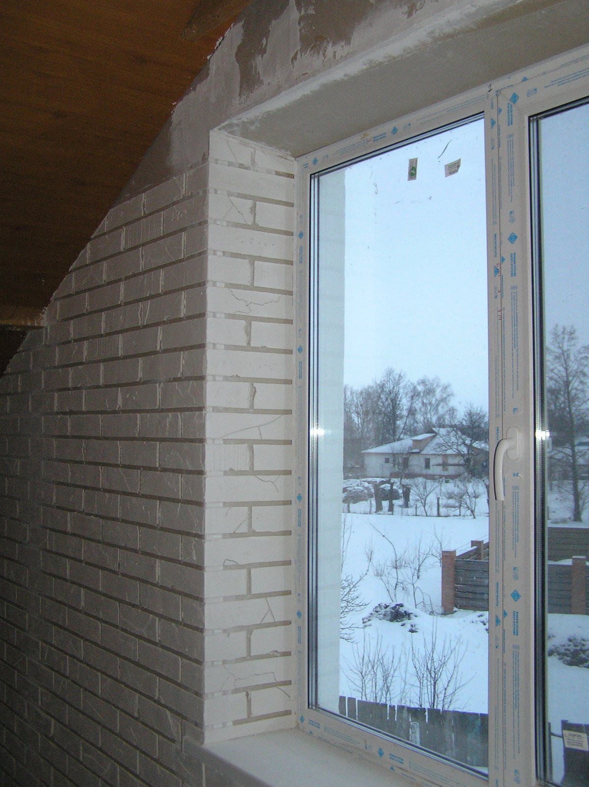 Декоративная отделка оконных откосов