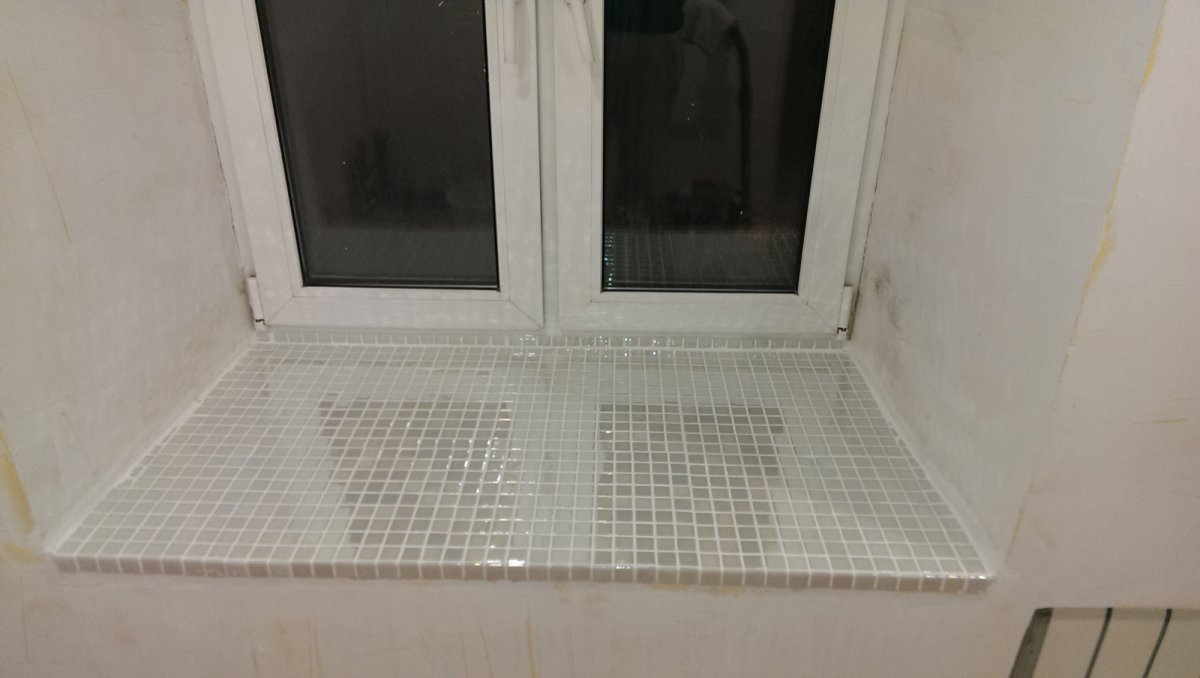 Отделка подоконника мозаикой