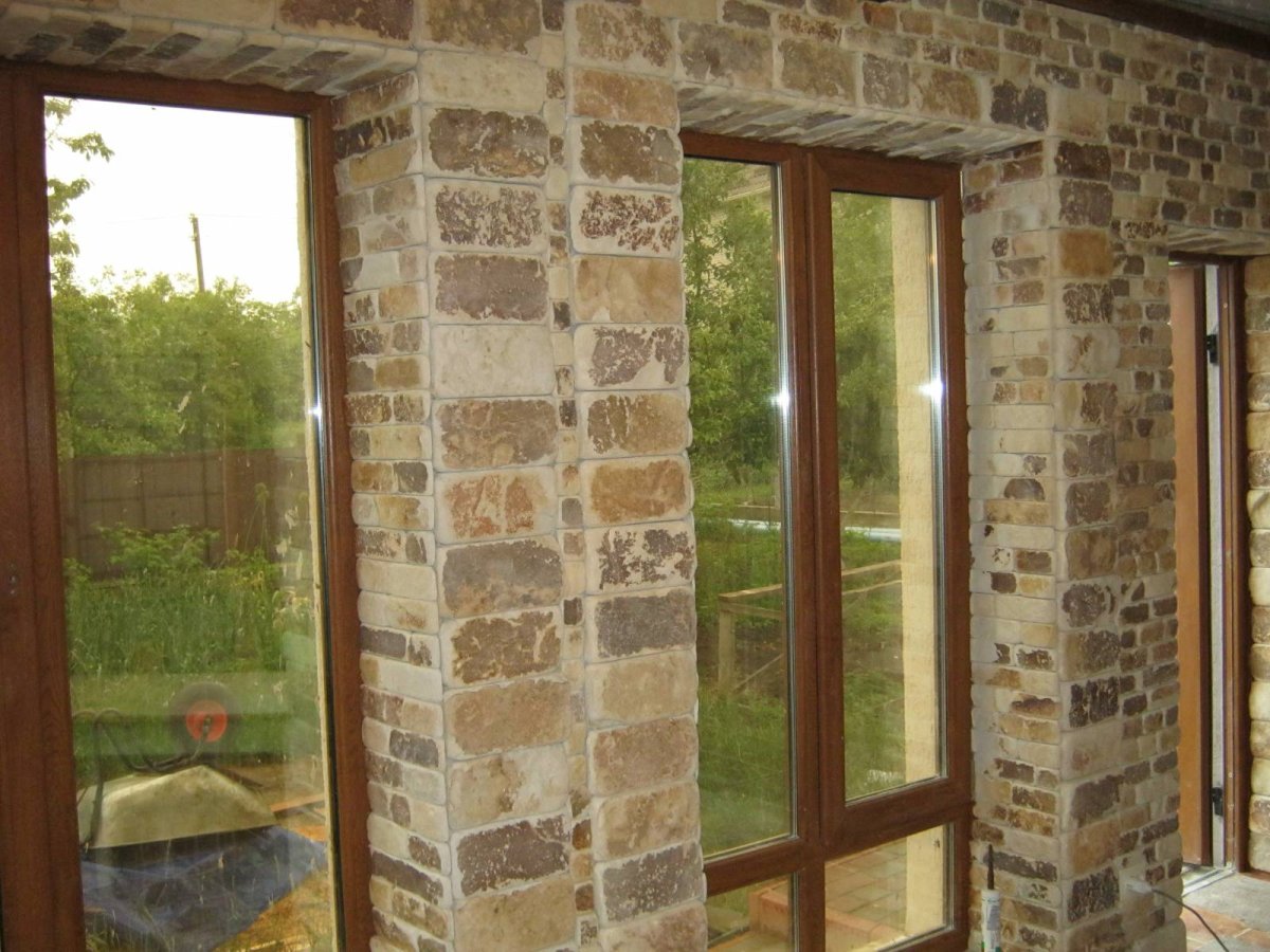 Оконные откосы из камня