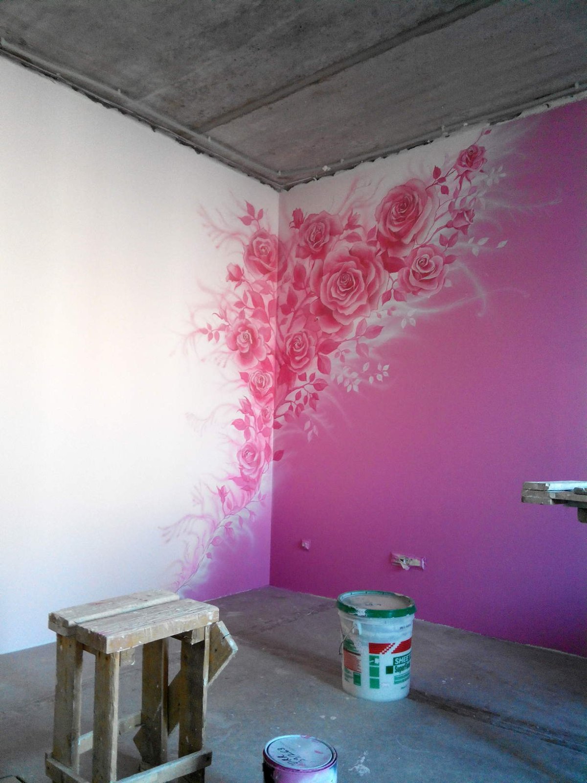 Водоэмульсионная краска для стен в комнату