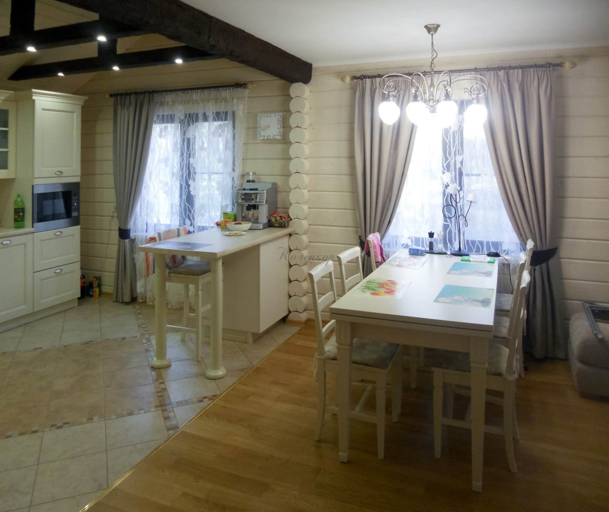 Занавески в деревянный дом в стиле Кантри