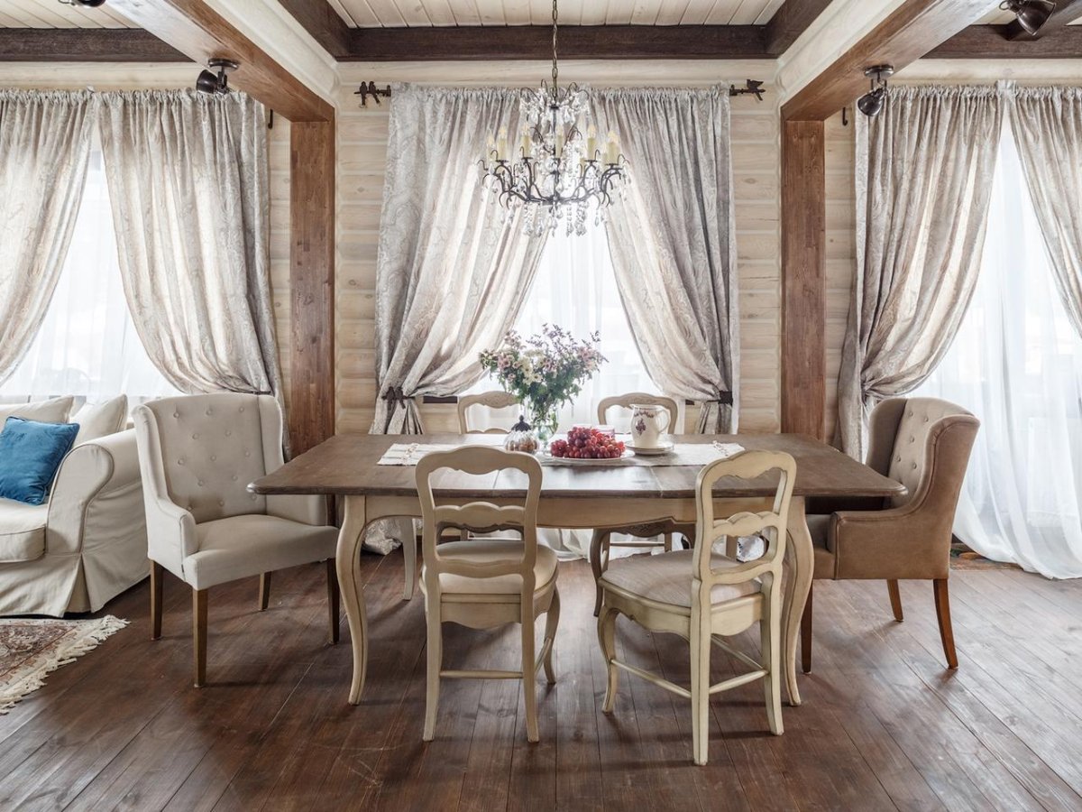 Шторы в загородном доме