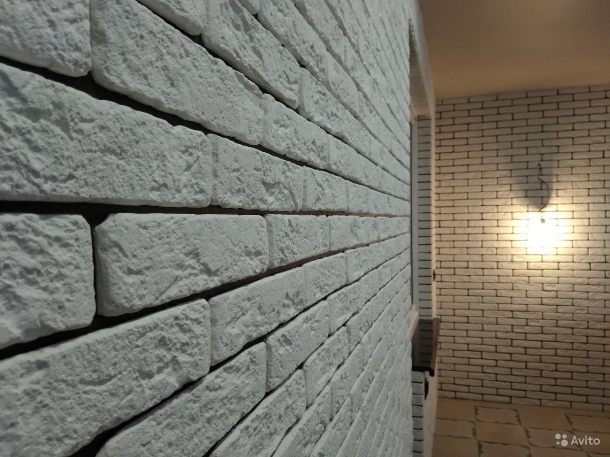 Декоративная гипсовая плитка под кирпич