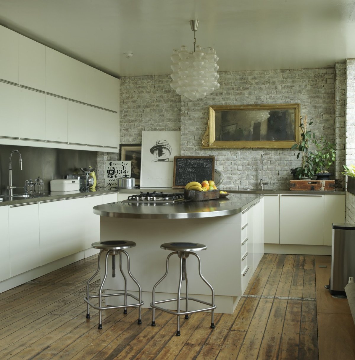 белые стены на кухне в интерьере фото