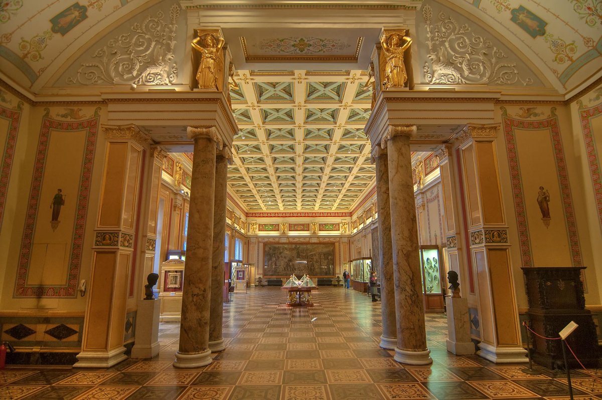 Зал Рафаэля в Эрмитаже