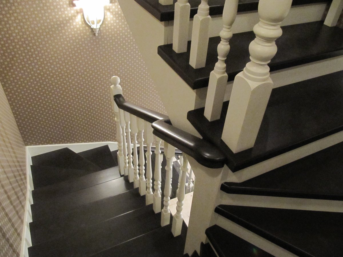 Бра в лестничном пролете