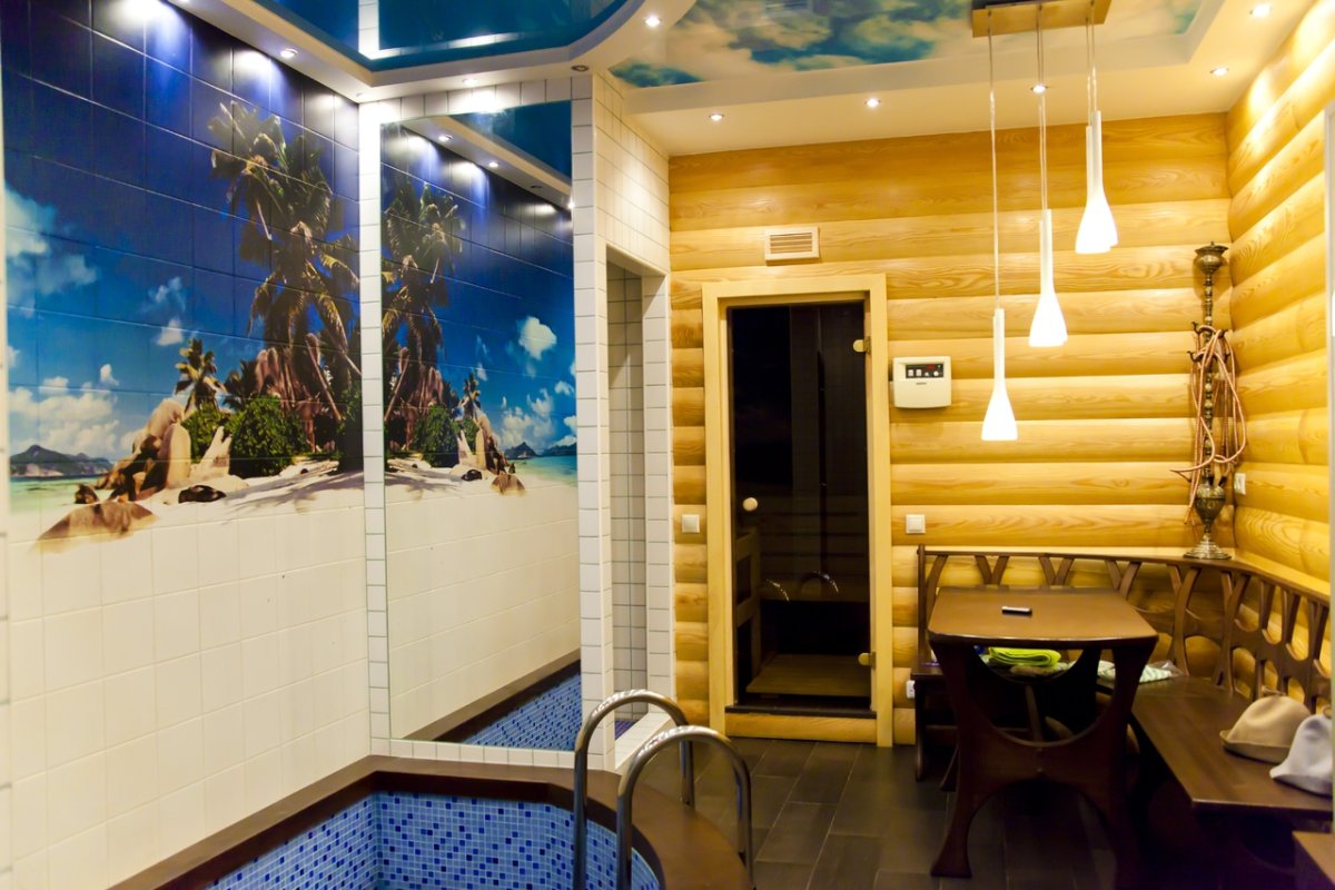 Интерьер сауны с комнатой отдыха