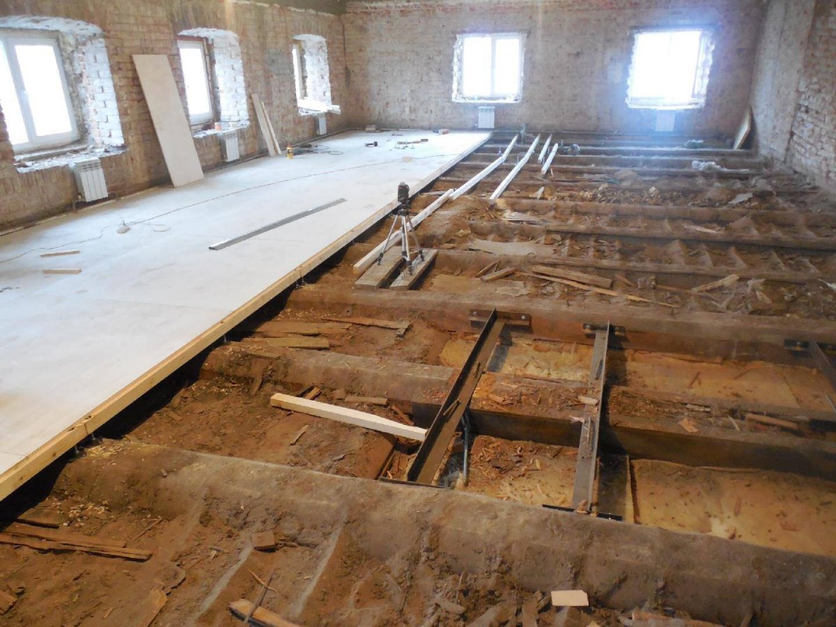 Деревянные лаги для пола по бетонному основанию