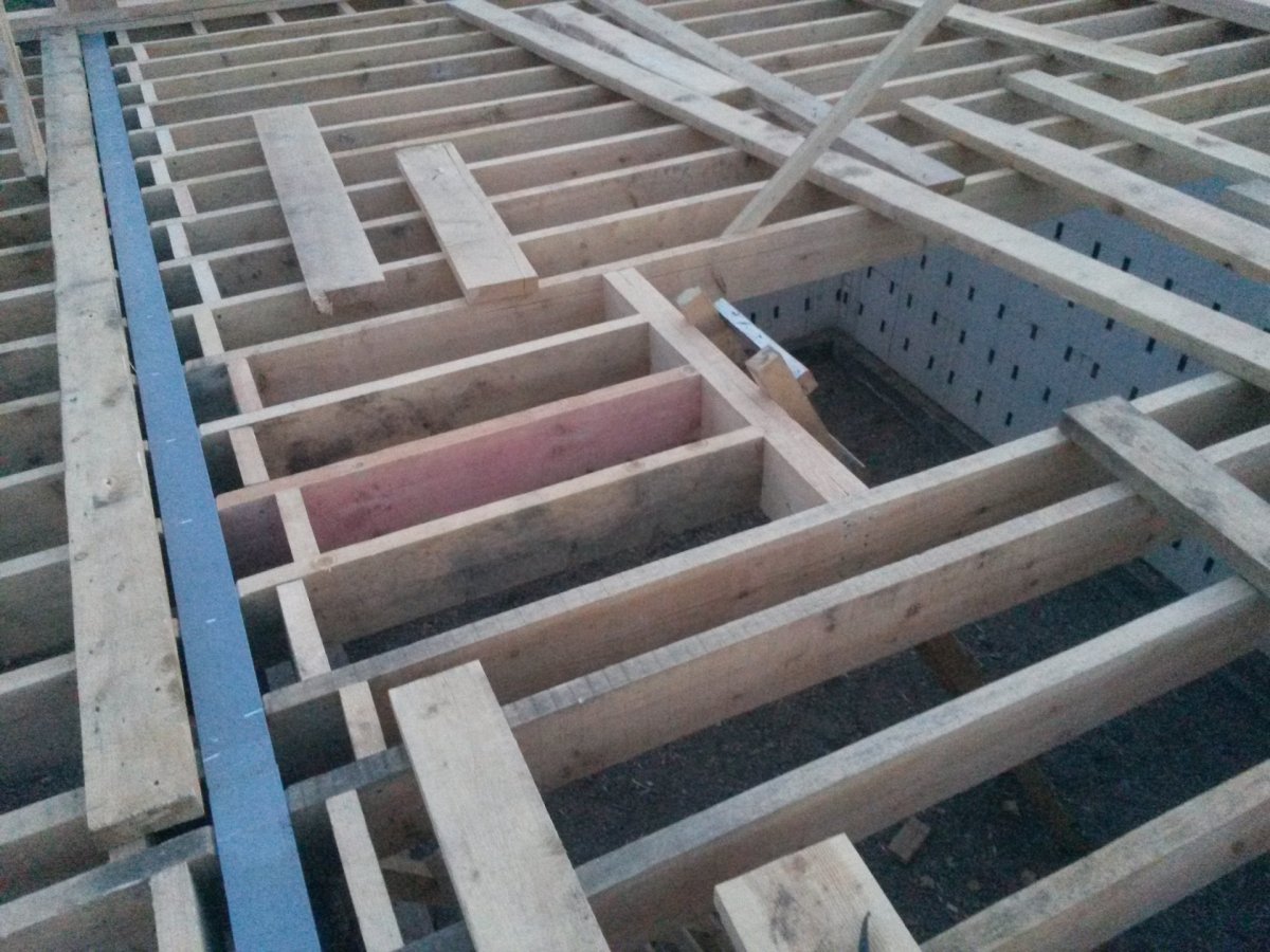 Балки на перекрытии 2 этажа