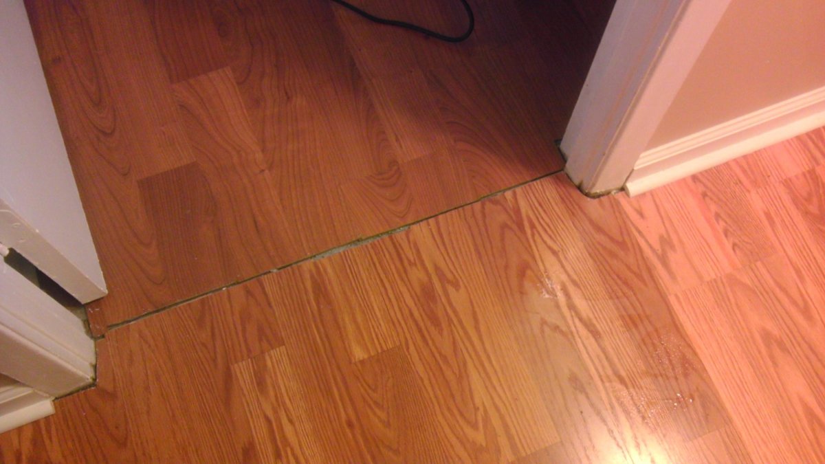 Укладка ламината в дверном проеме