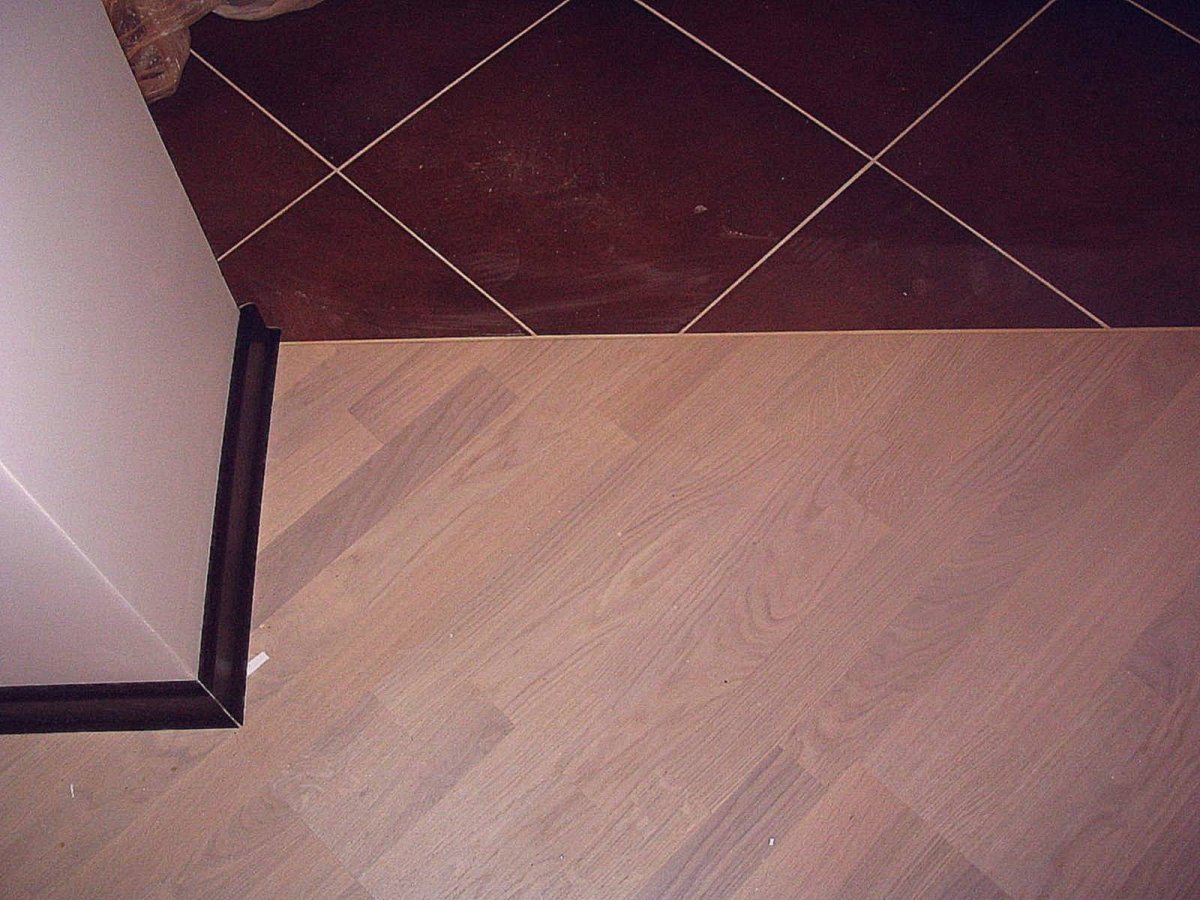 Как сделать стык линолеума