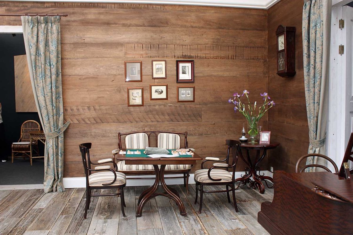 Rustic Wood Decor спальня