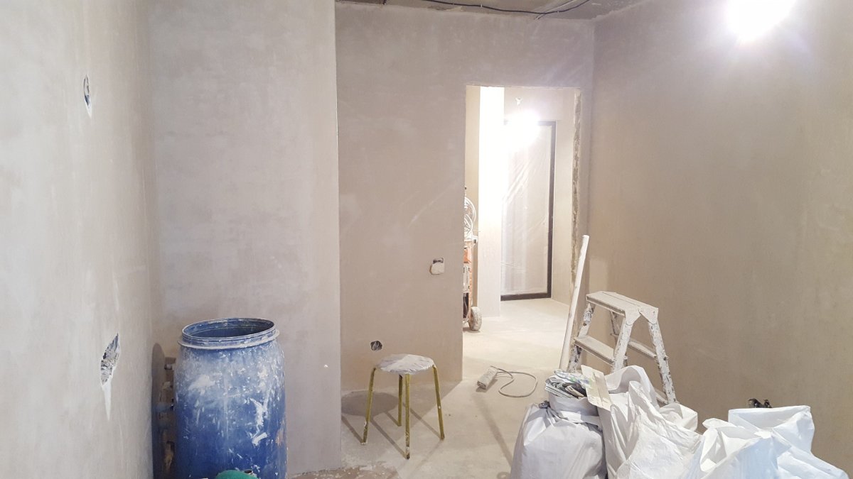 Черновая отделка стен