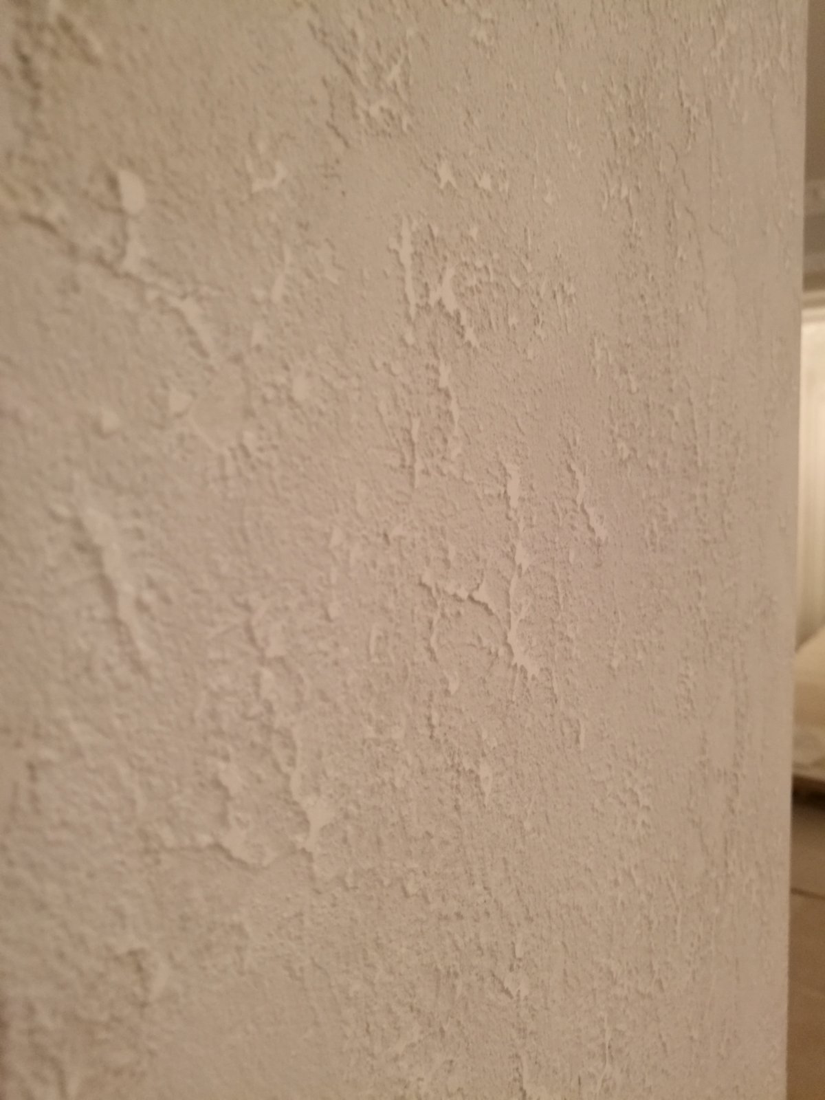 Декор окрашенных стен