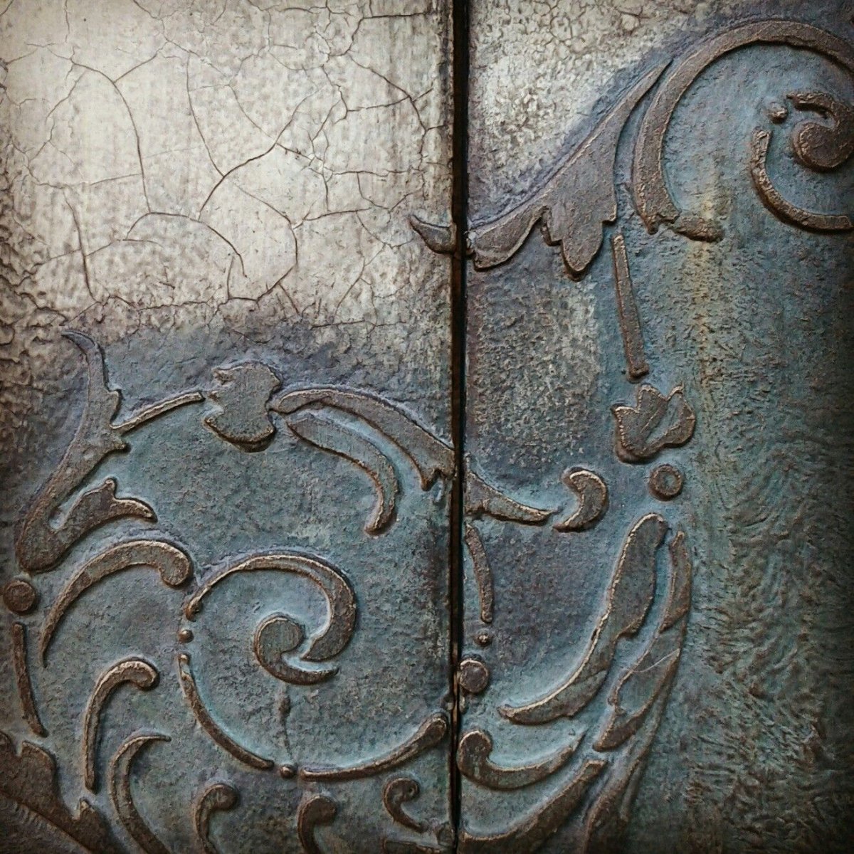 Отделка диким камнем