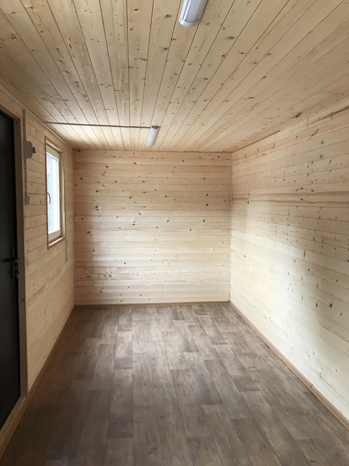 Отделка дачи внутри вагонкой