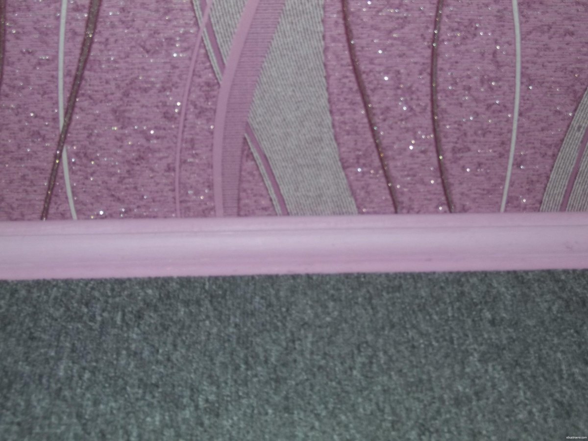 Сиреневый плинтус