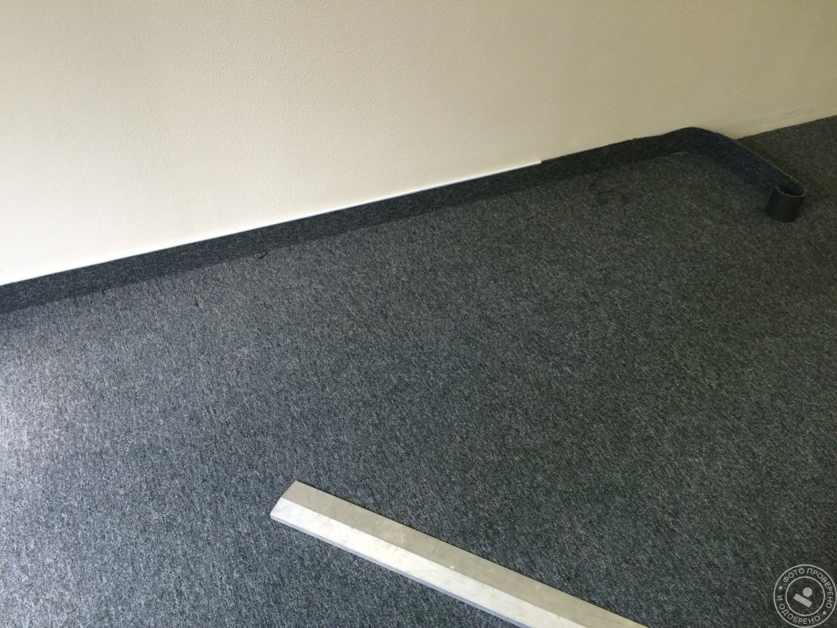 Плинтус декоративный для оклейки обоями