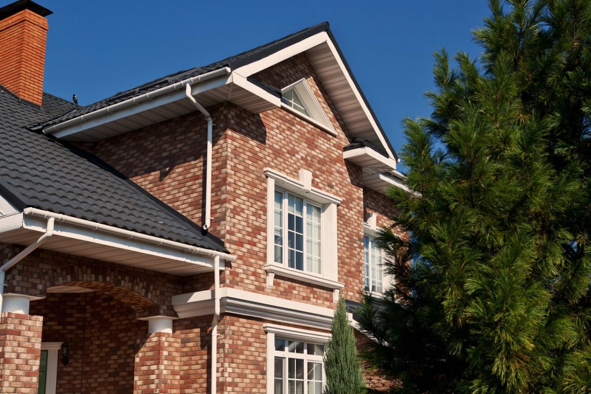 Декор Arhio на фасаде загородный дом Новорижское шоссе