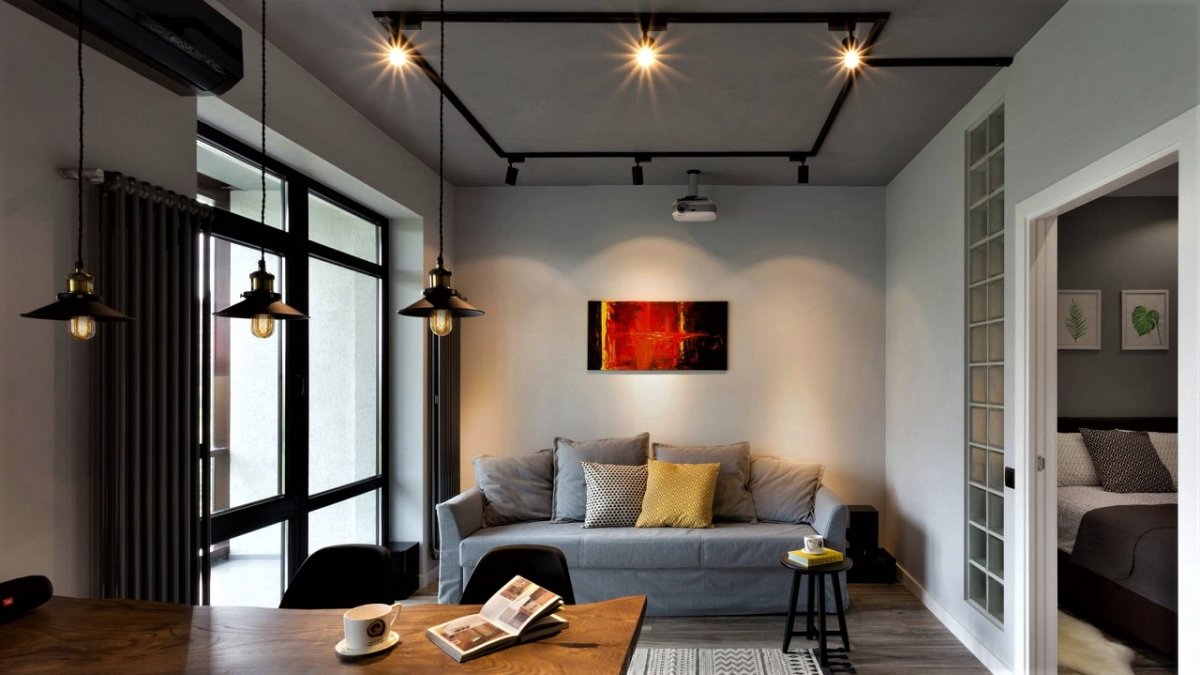 Трековые светильники на шинопроводе в интерьере