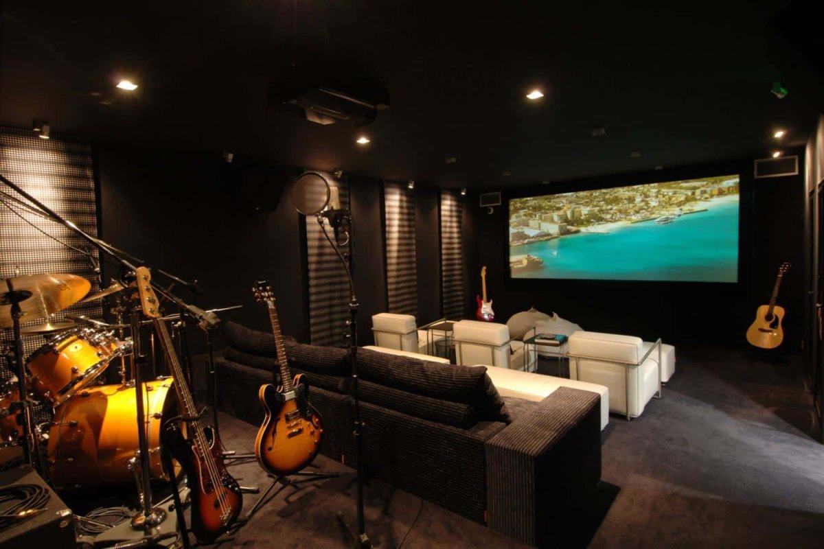 Интерьер комнаты в стиле рок