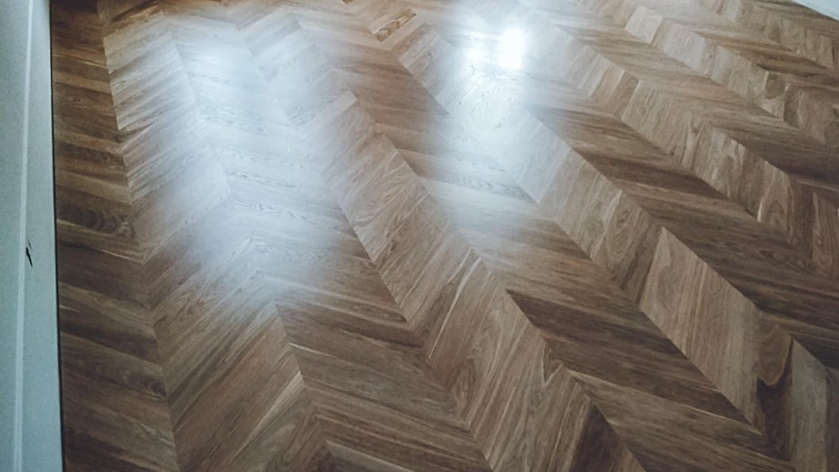 Старый паркет елочка текстура