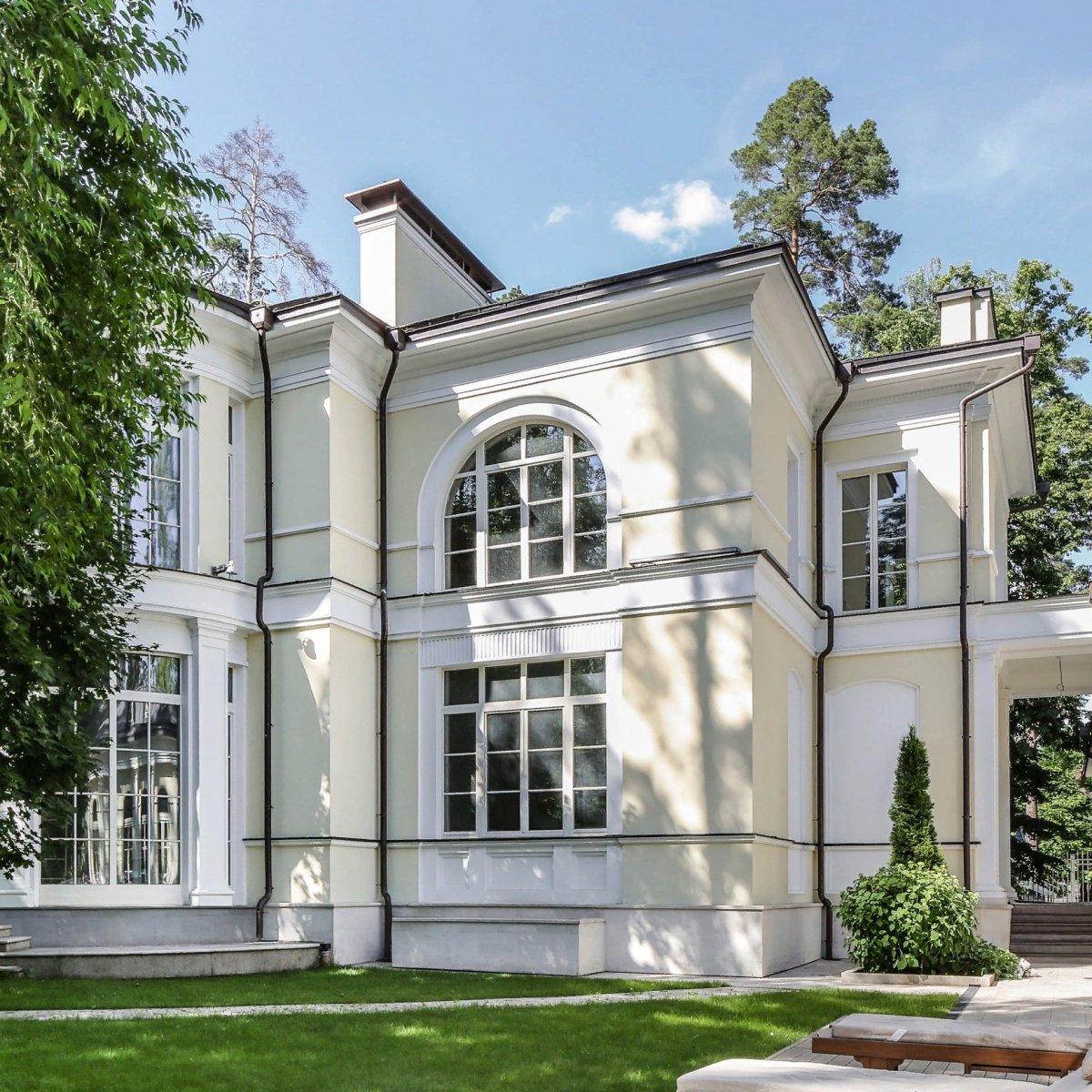 Русская усадьба в стиле классицизм