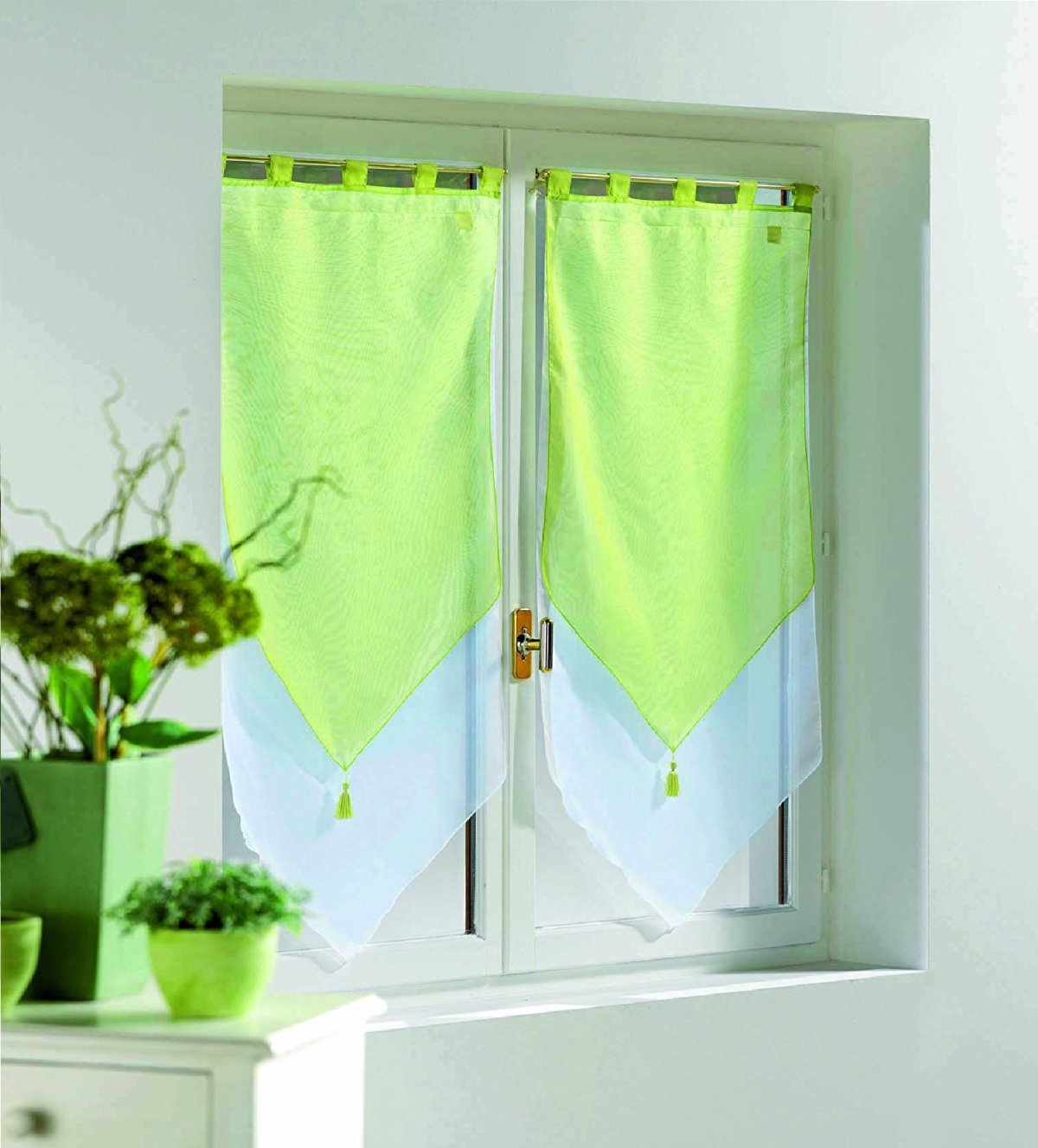 Что повесить на окно в общепит