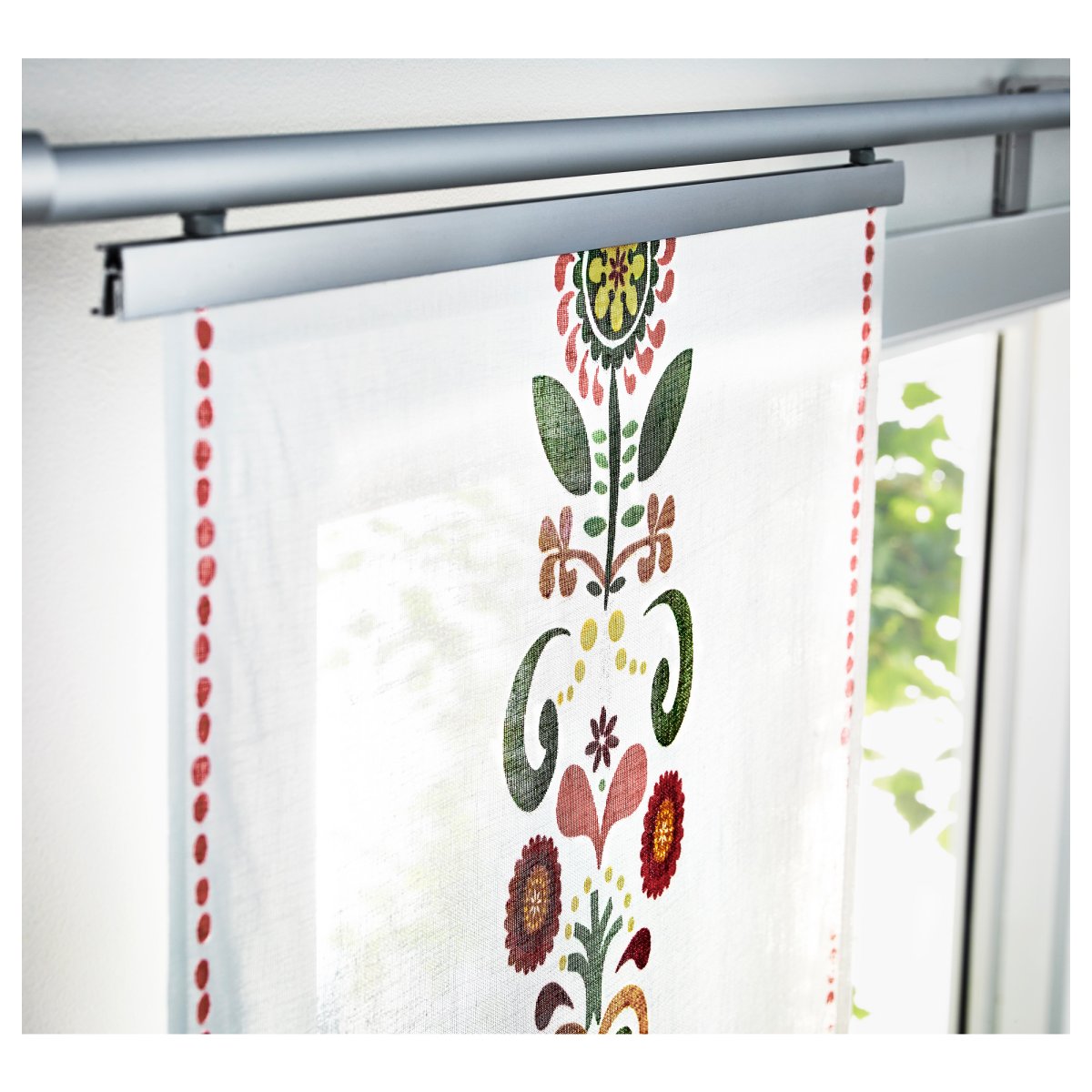 Прозрачные шторы на кухню