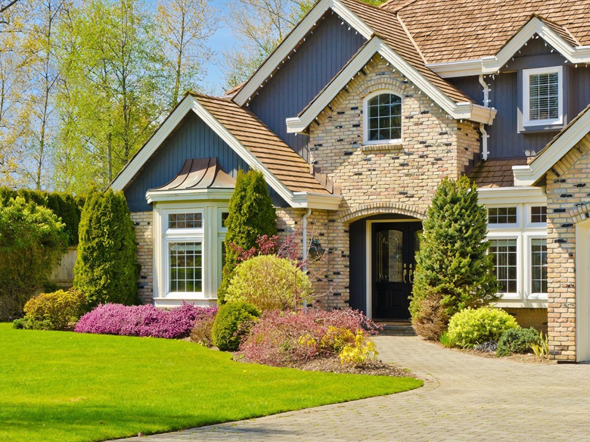 Уютный домик с бассейном