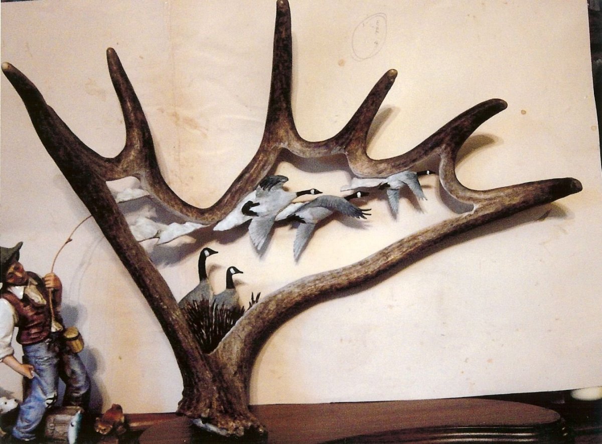 Вход в прихожую украсить плиткой