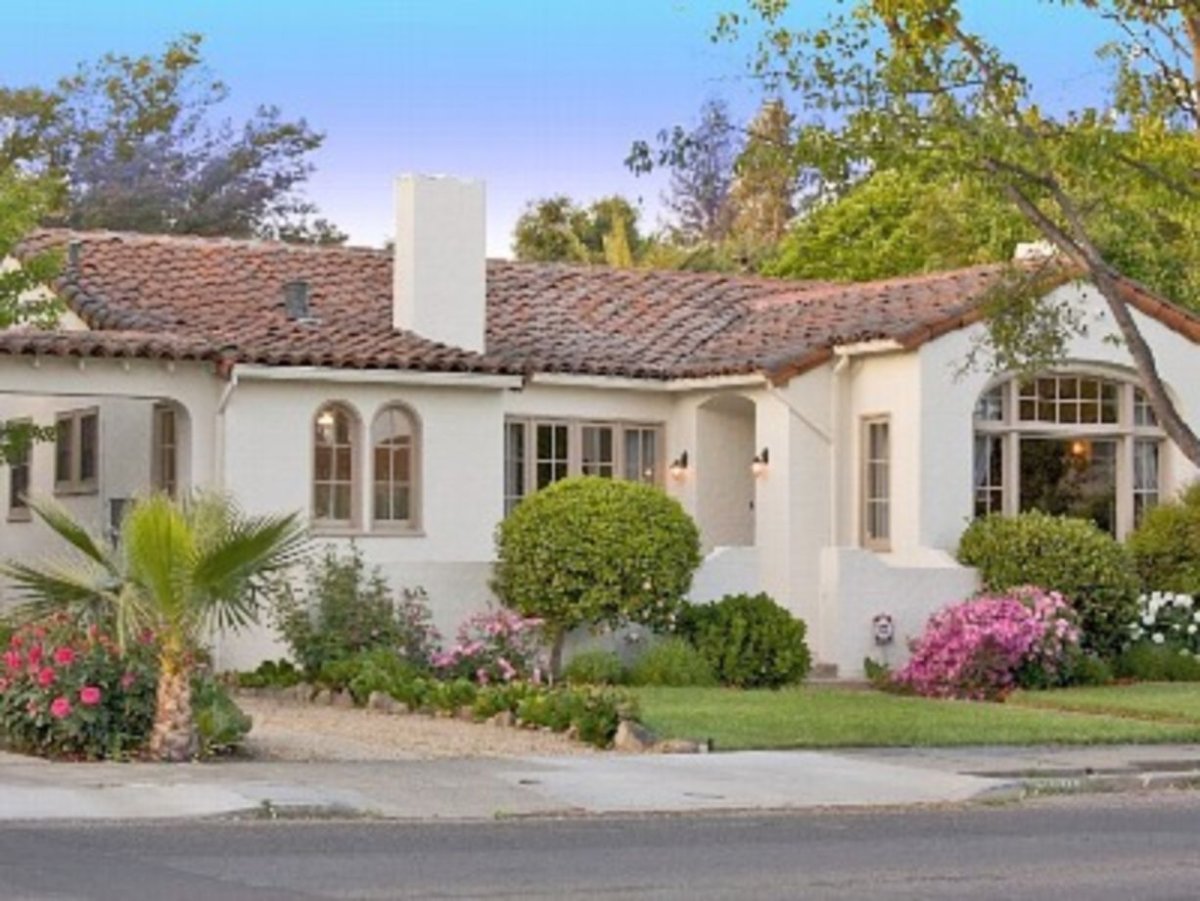 Испанский колониальный стиль экстерьер