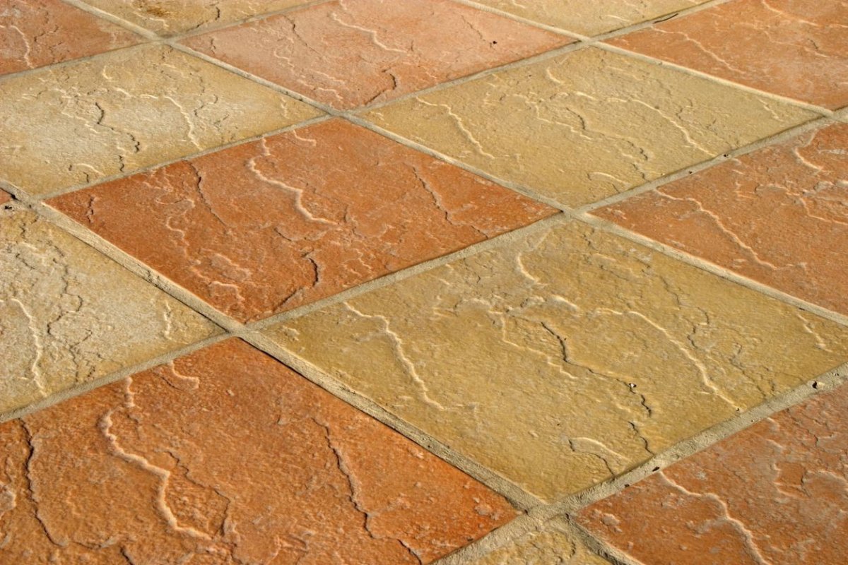 . Терракотовая плитка для покрытия пола