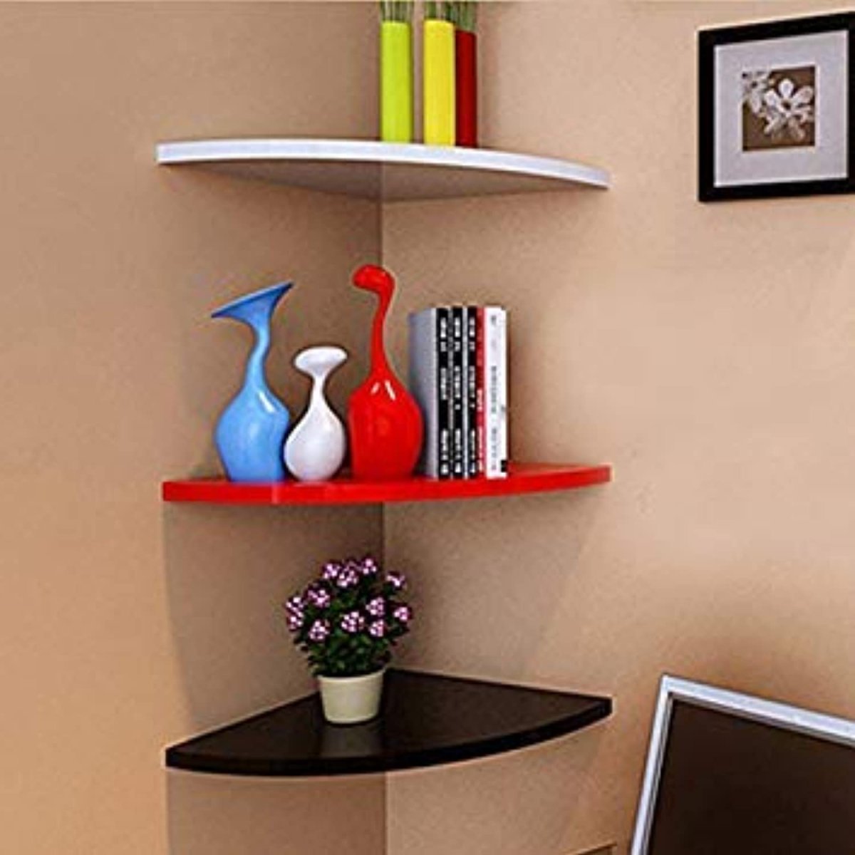 Оригинальный угловой шкафчик