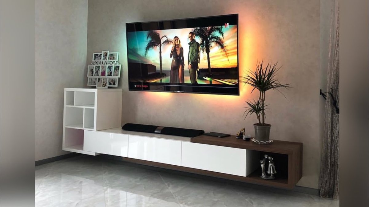 Узкая длинная тумба