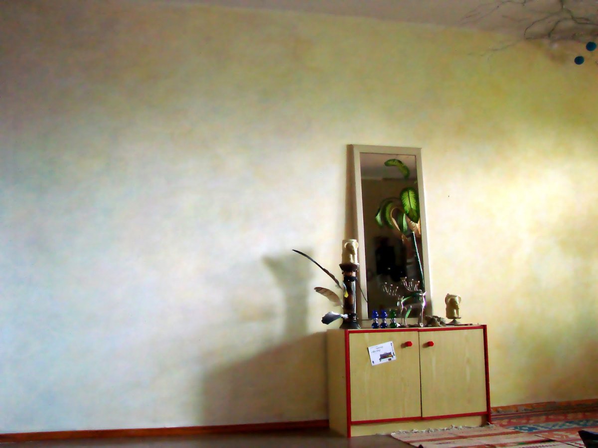 Нанесение декоративной штукатурки кистью