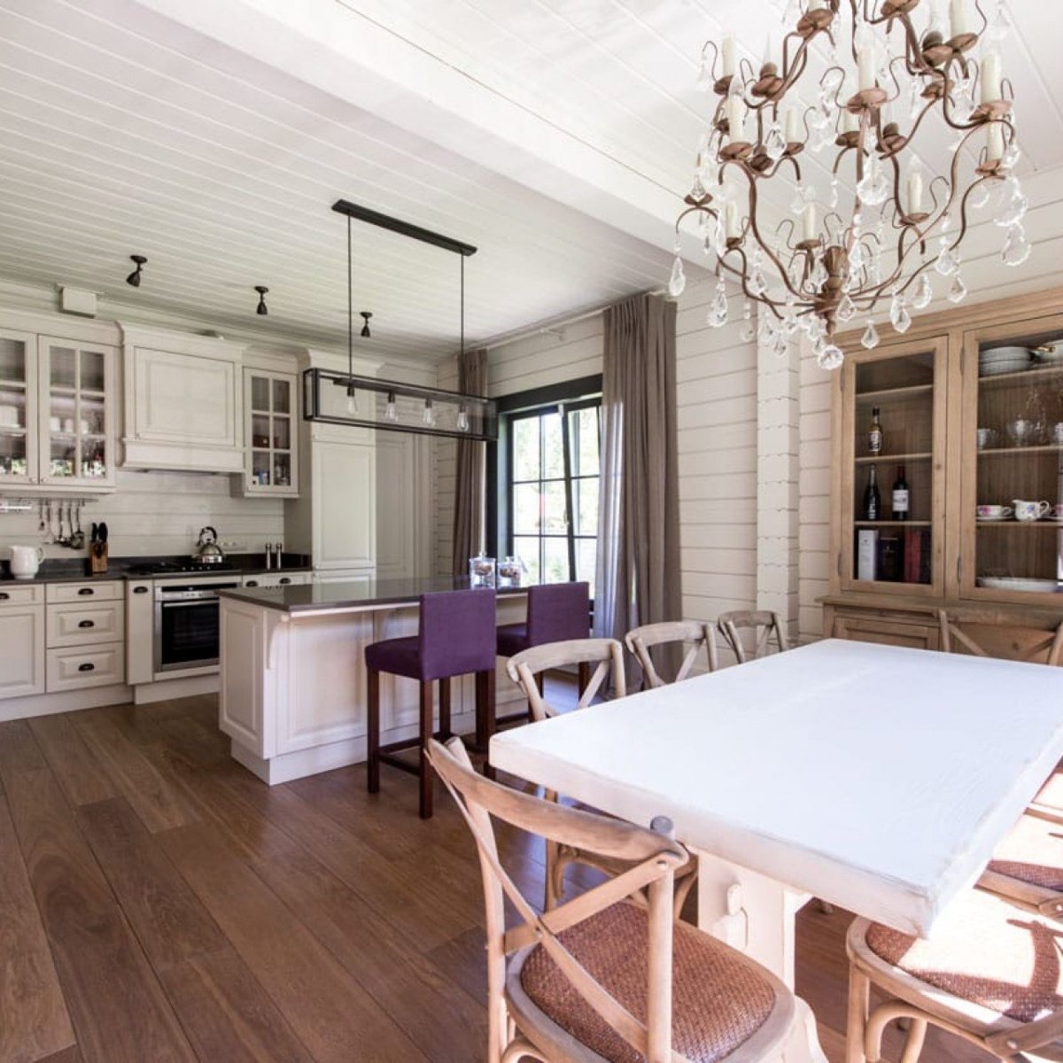 Интерьер дома из бруса в стиле Кантри