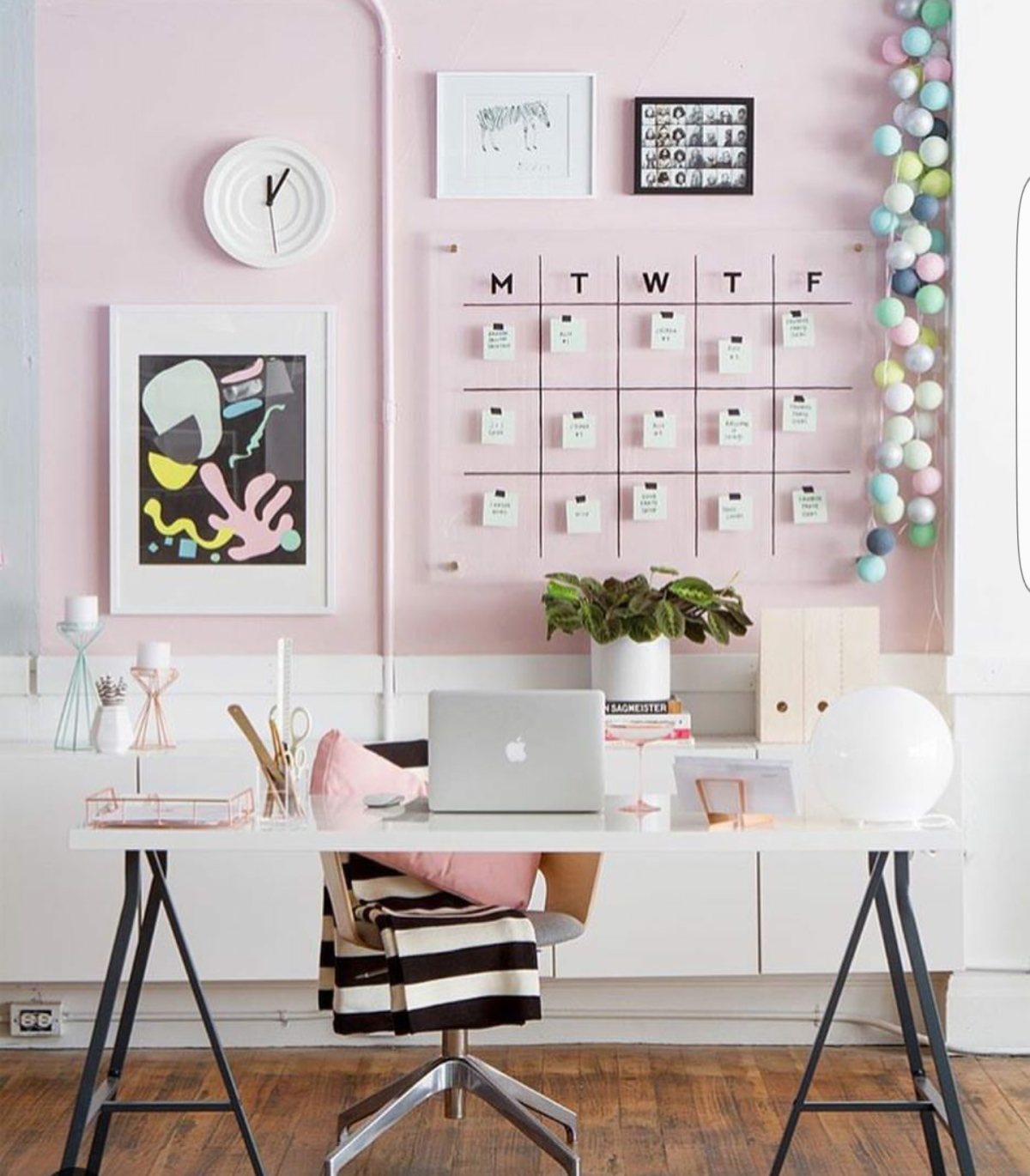 Письменный стол в скандинавском стиле