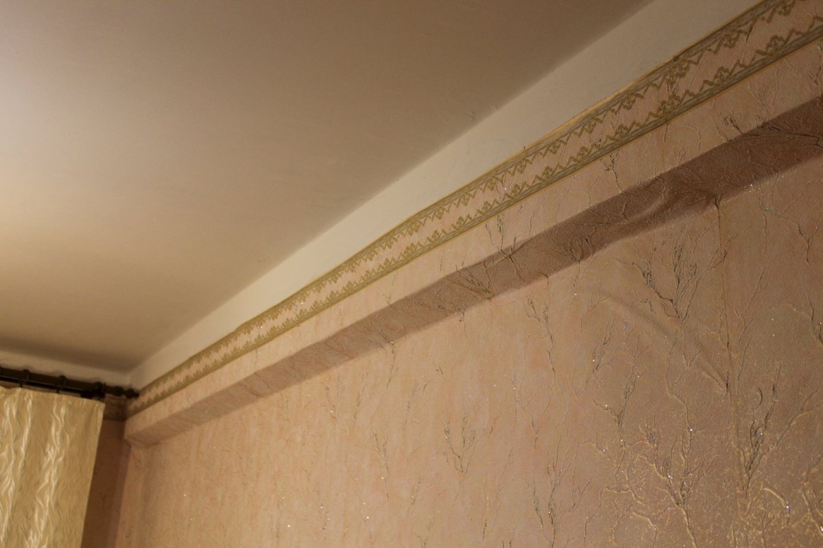 Выступ на потолке