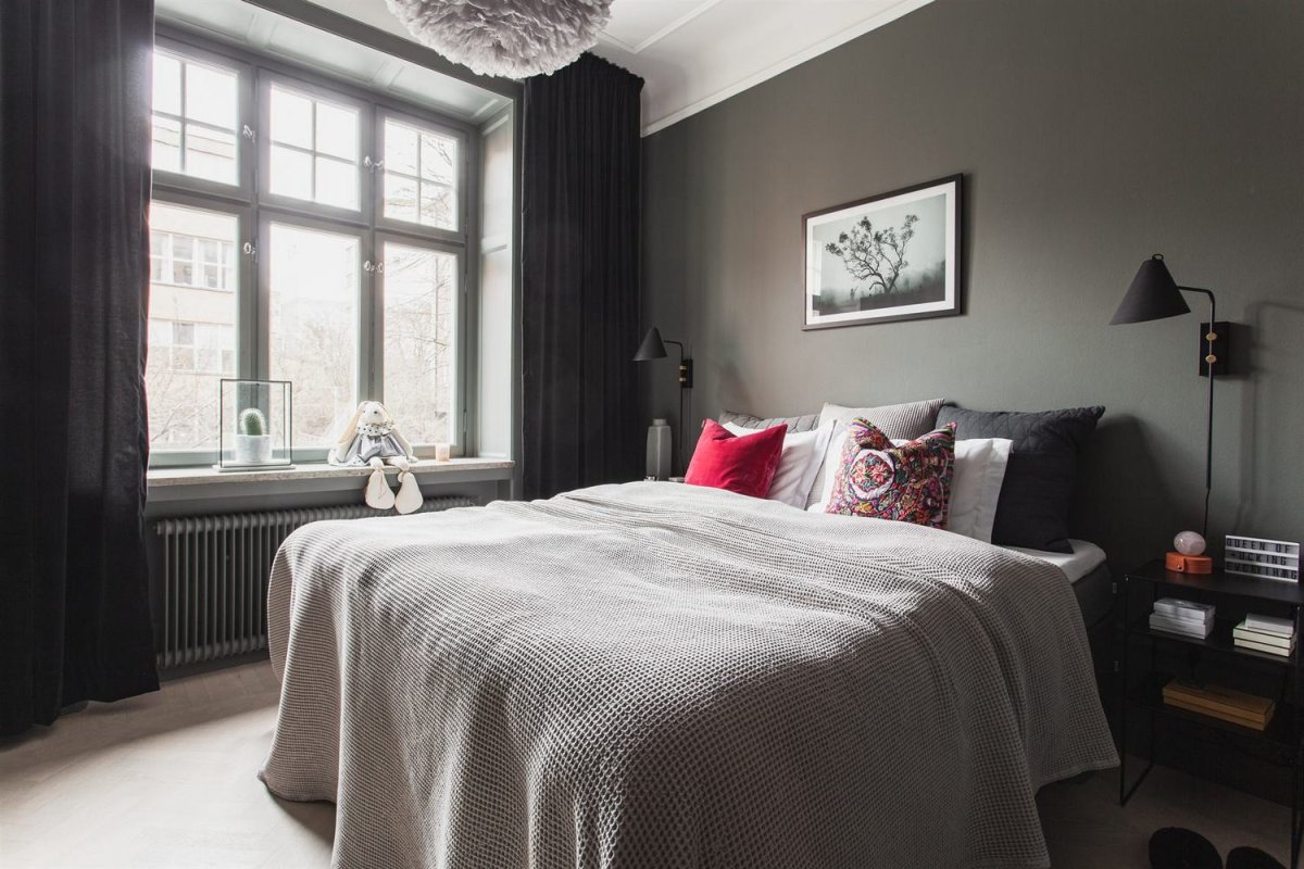 Серые стены в магазине