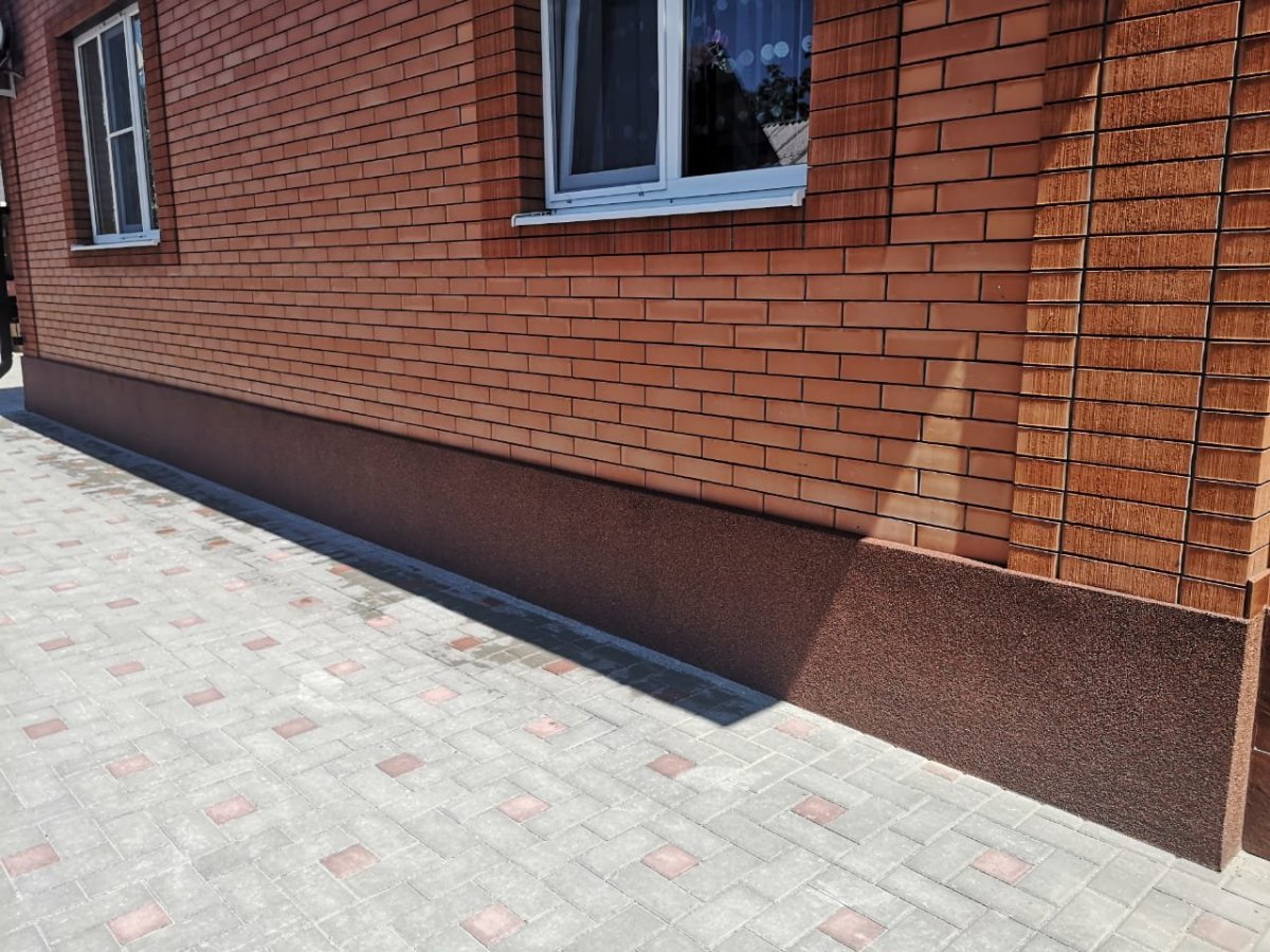 Мозаичная штукатурка для цоколя