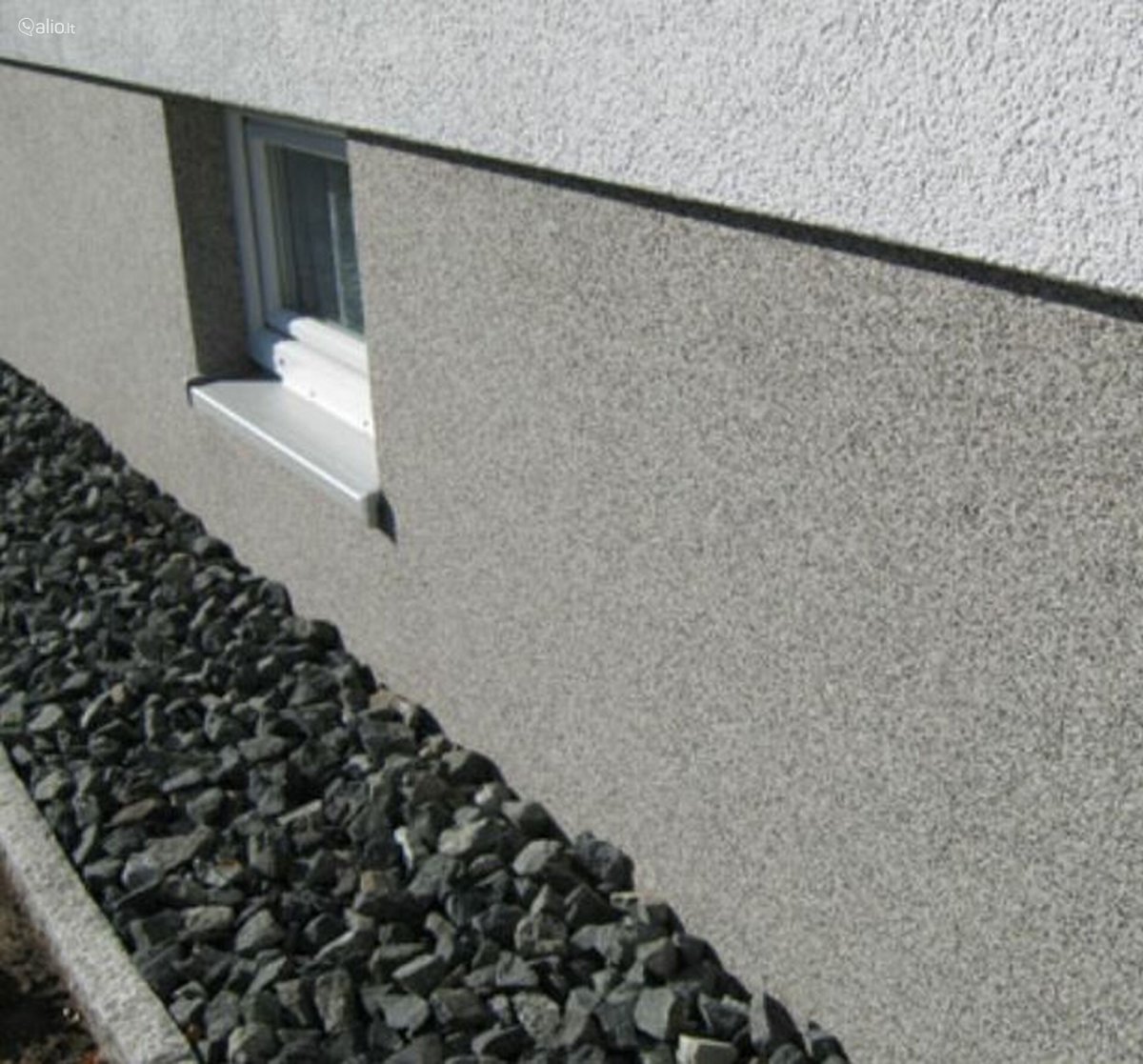 Отделка фасада мраморной крошкой