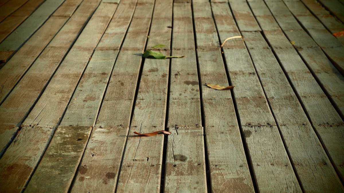 Деревянный пол