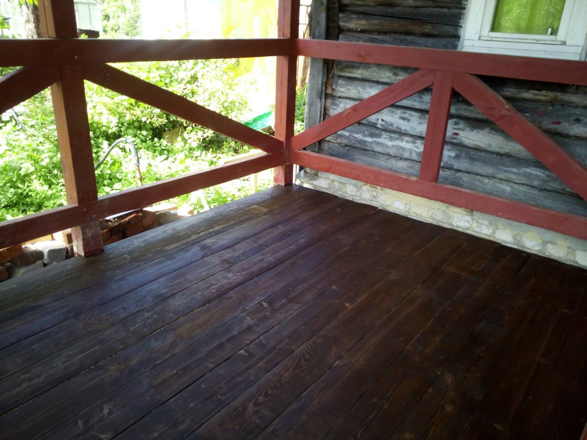 Пол на веранде дачи