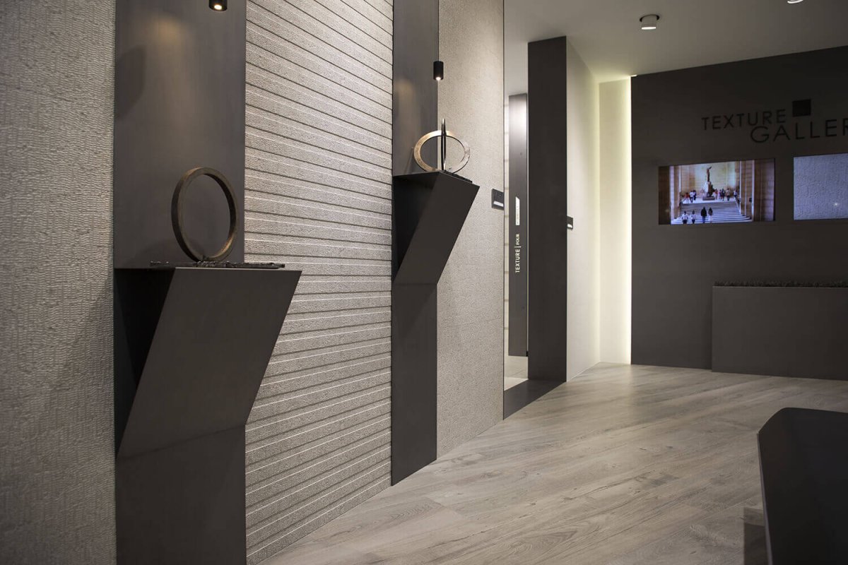 Плитка под бетон в коридоре